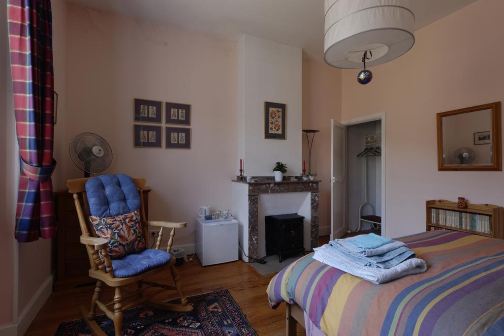 Les Heures Claires Cahuzac-sur-Vere Room photo